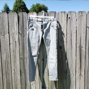 Gray Leggings with Zipper Pocket Accents NWT